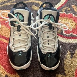 Jordan (GS) 6 Ring Shoes.